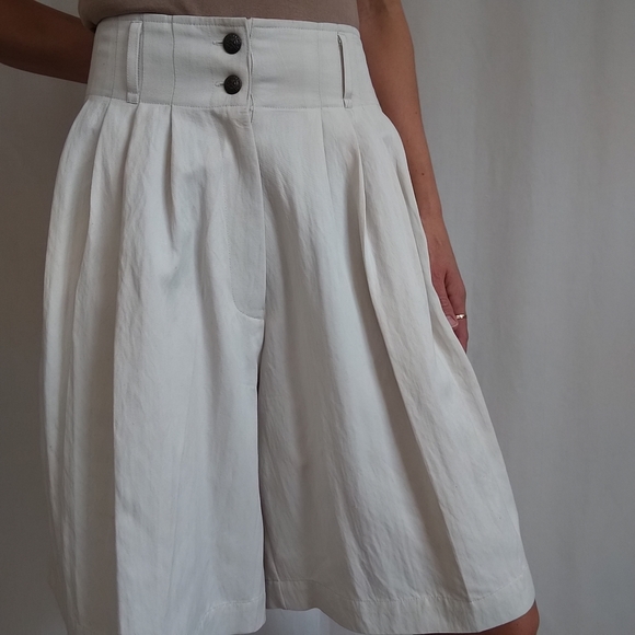 Vintage Pants - Vintage Banana Republic Wide Leg Khaki Culotte Safari Bermuda Shorts / Size 10